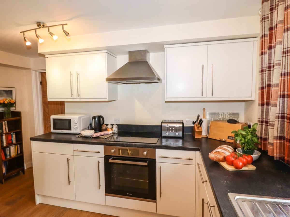 The Garden Apartment Whitby Extérieur photo